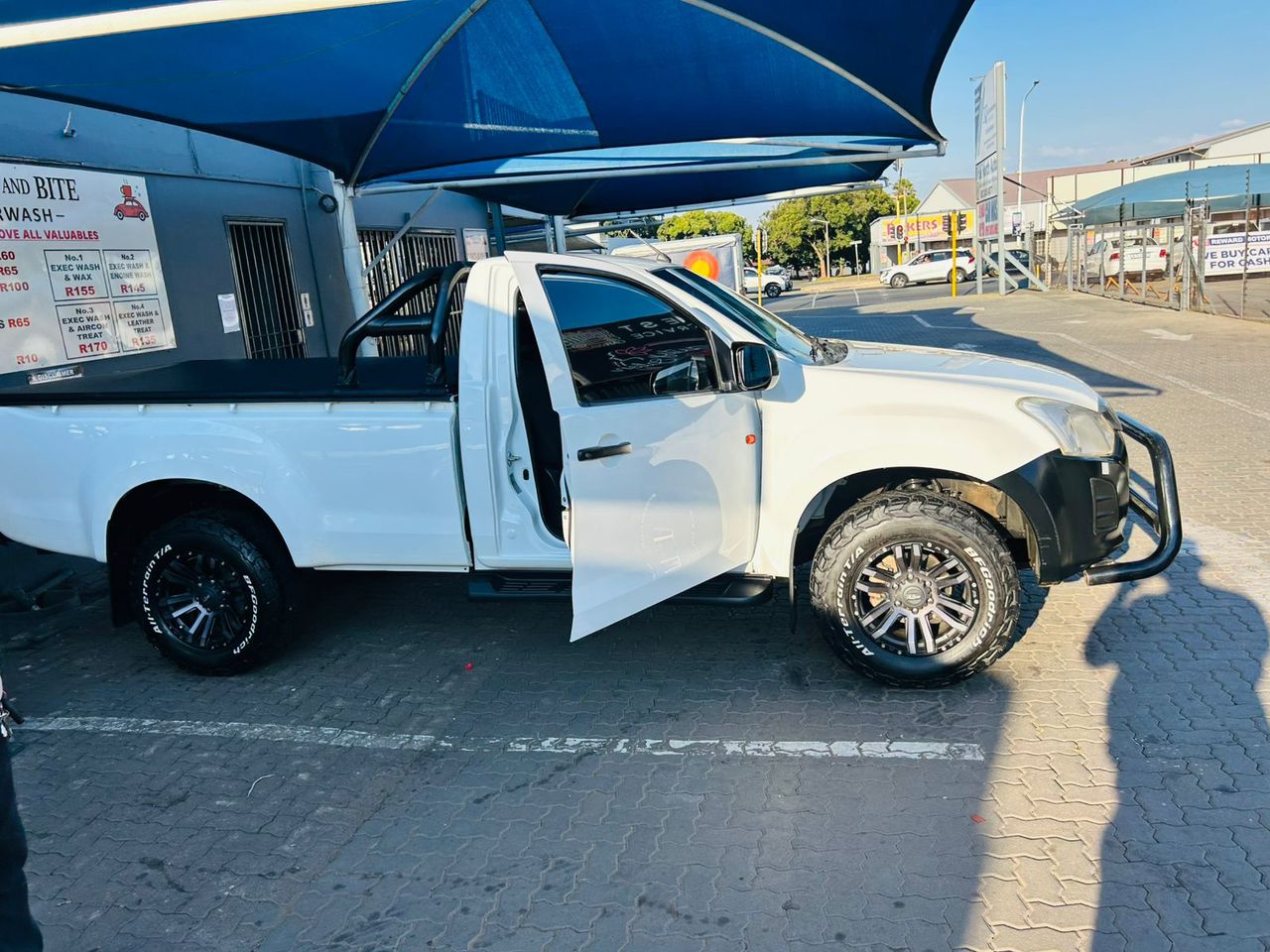 Vehicle photo