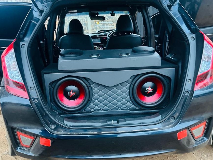 Vehicle photo